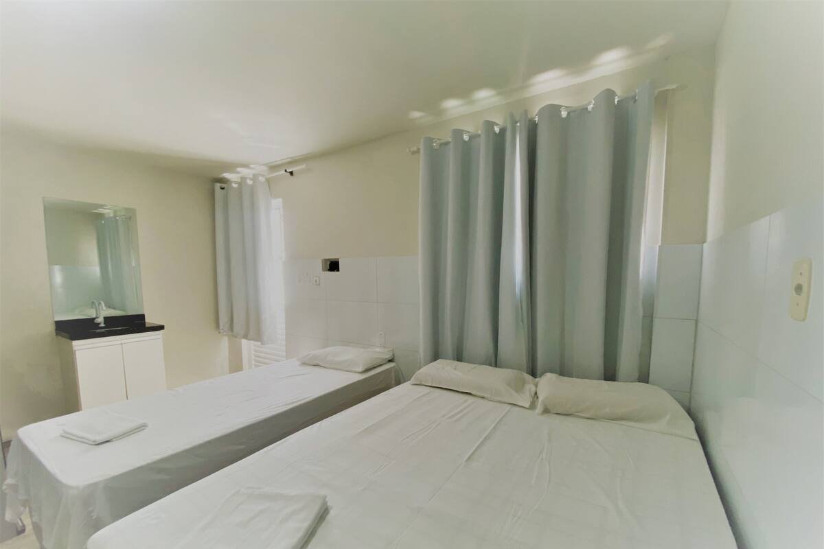 Standard Studio | Blackout curtains, iron/ironing board, free WiFi, bed sheets