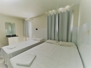 标准开间 | 遮光窗帘、熨斗/熨衣板、免费 WiFi、床单