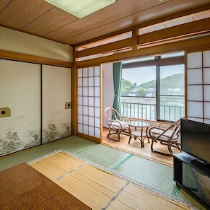 Interior - Ichifukuso (Tara)