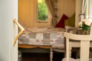 1 soveværelse, sengetøj