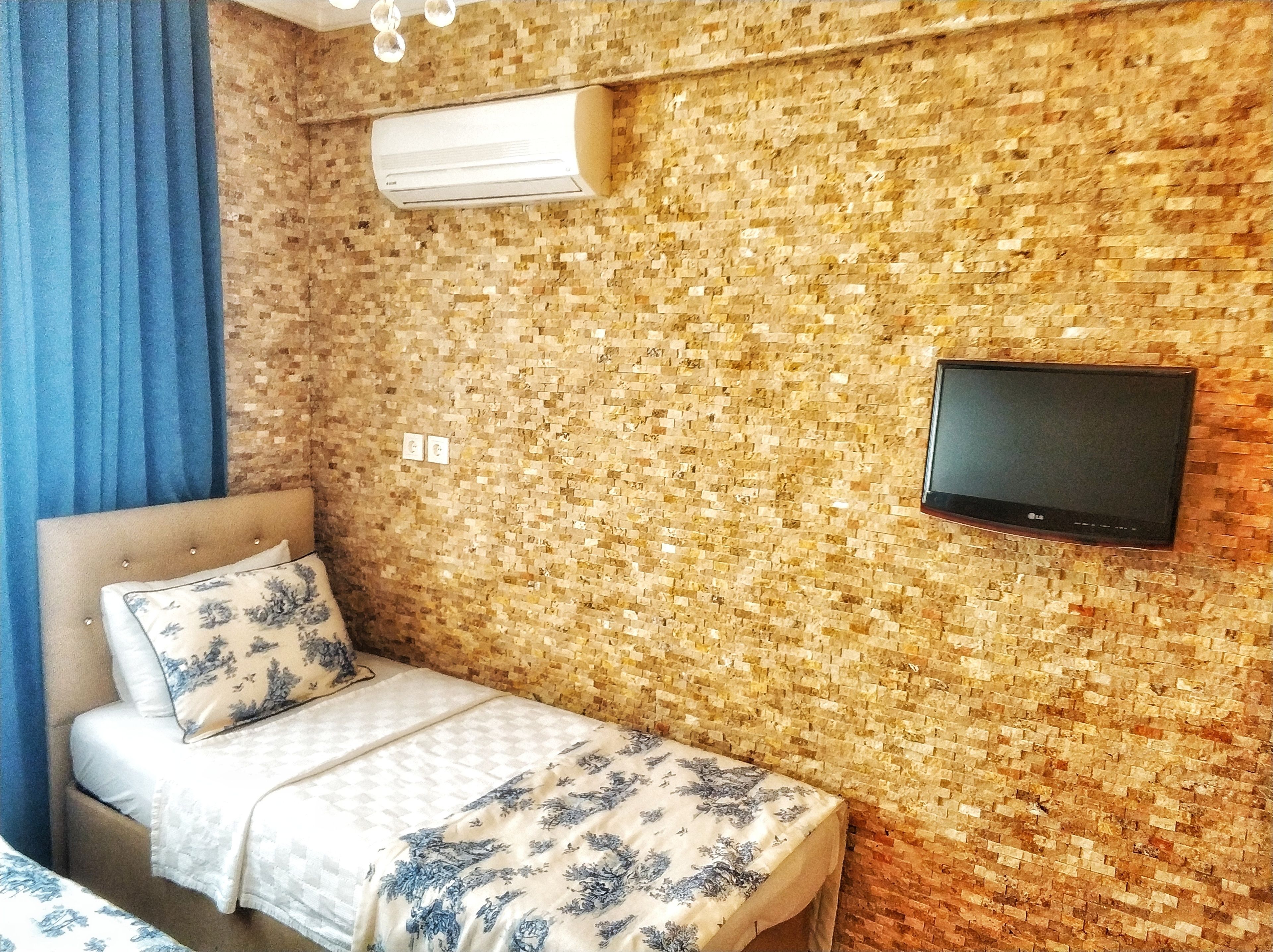 triple room | desk, iron/ironing board, free cots/infant beds, free wifi