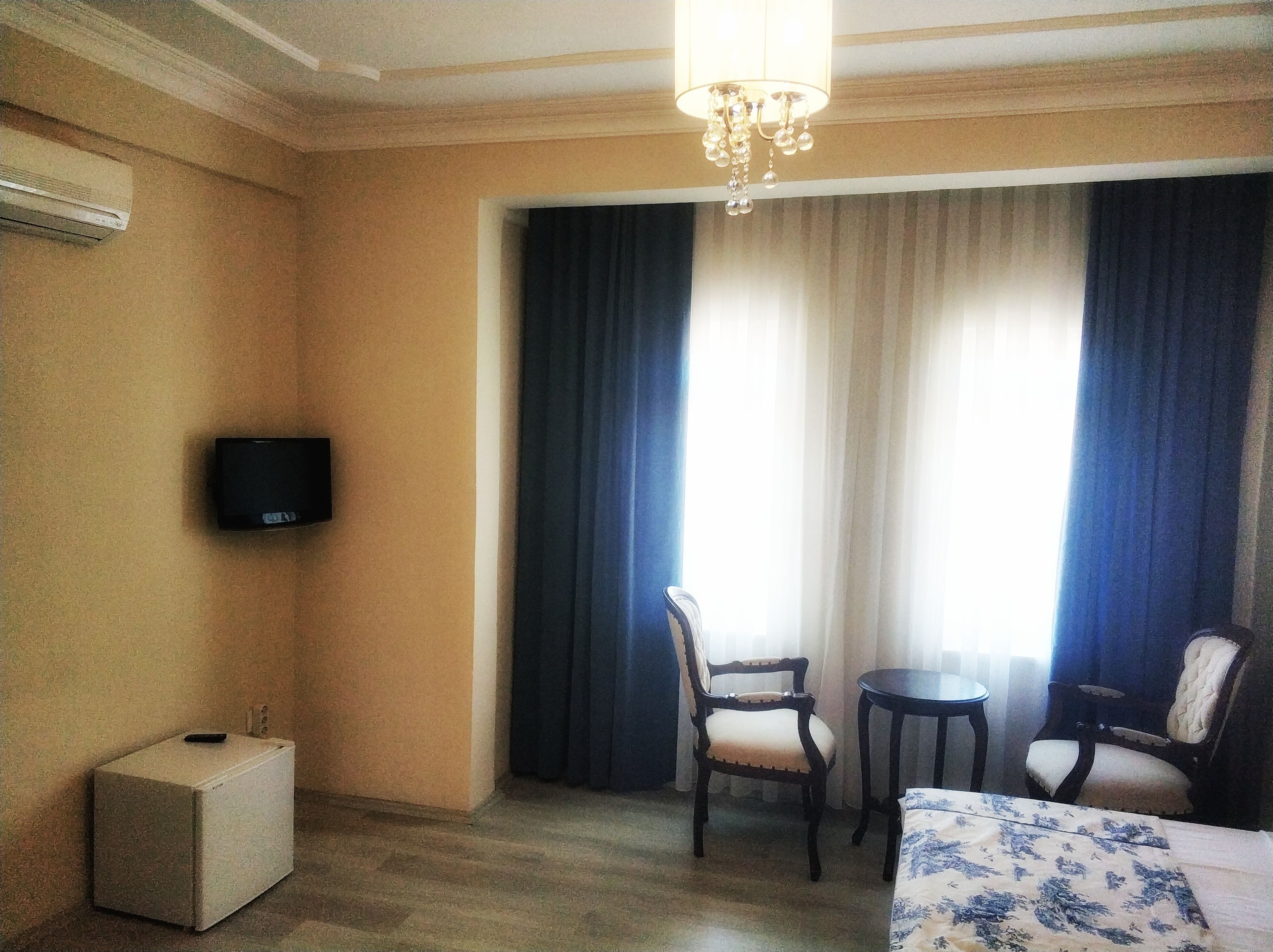 double room | desk, iron/ironing board, free cots/infant beds, free wifi