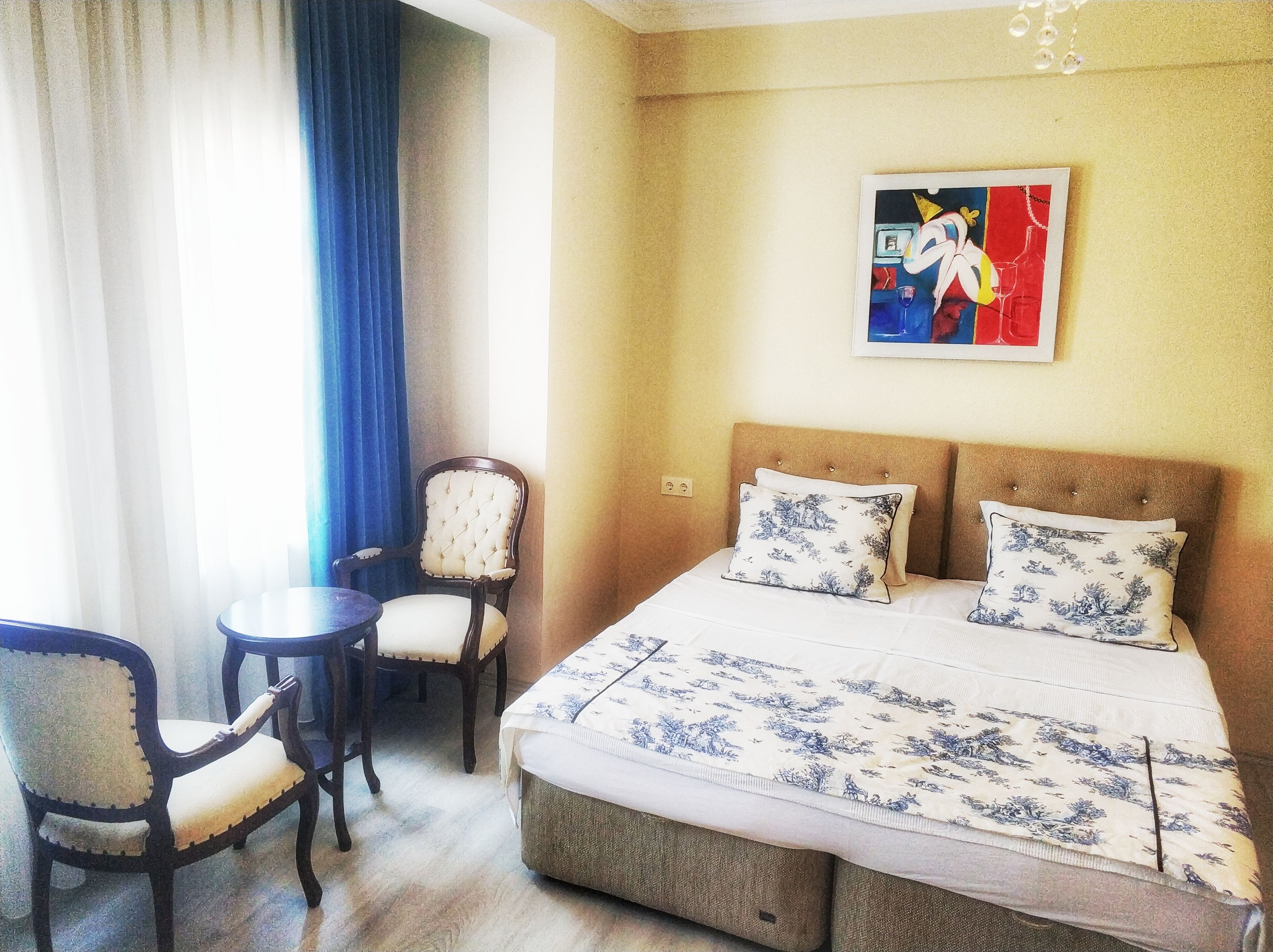 double room | desk, iron/ironing board, free cots/infant beds, free wifi