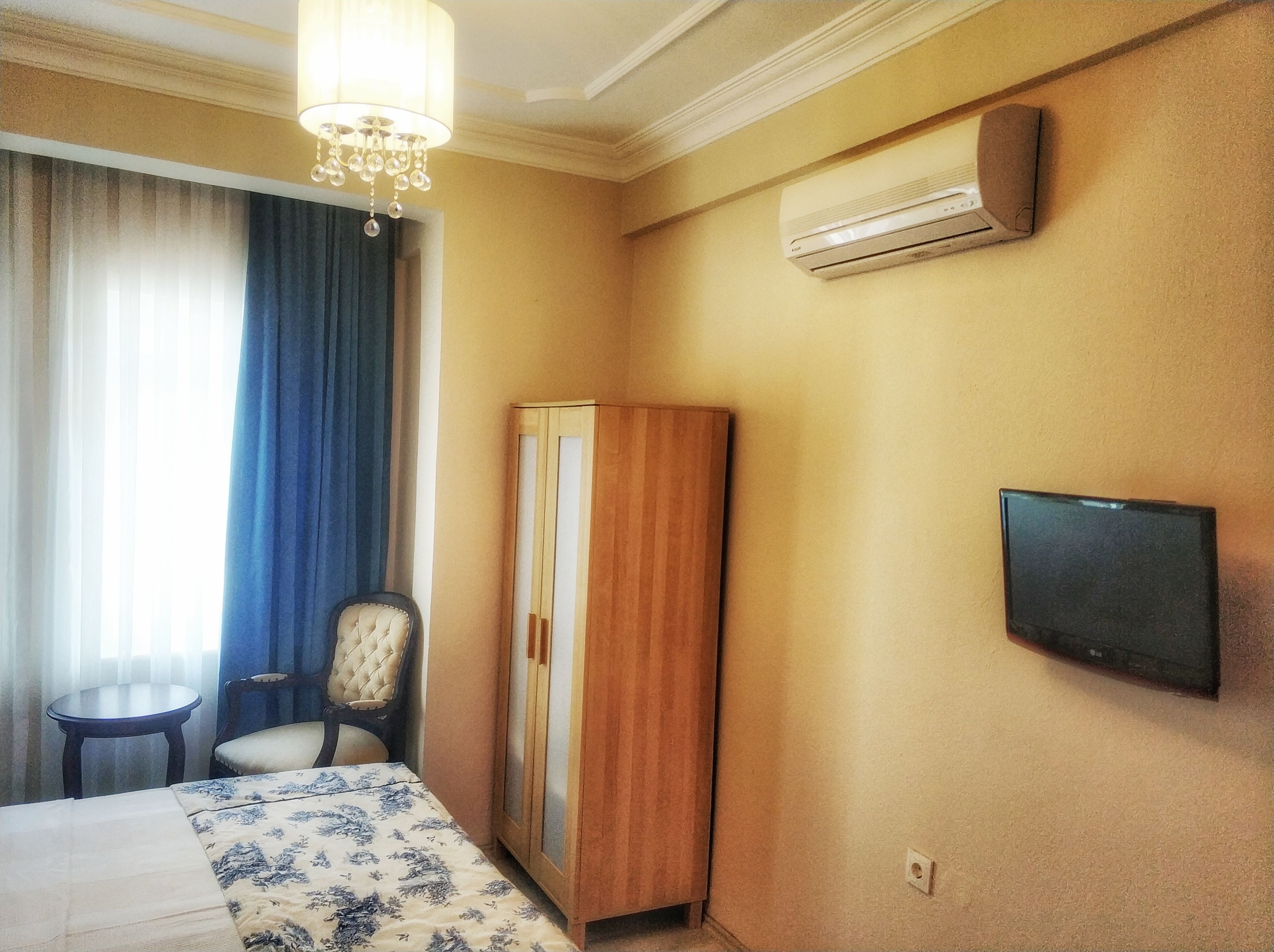 suite | desk, iron/ironing board, free cots/infant beds, free wifi