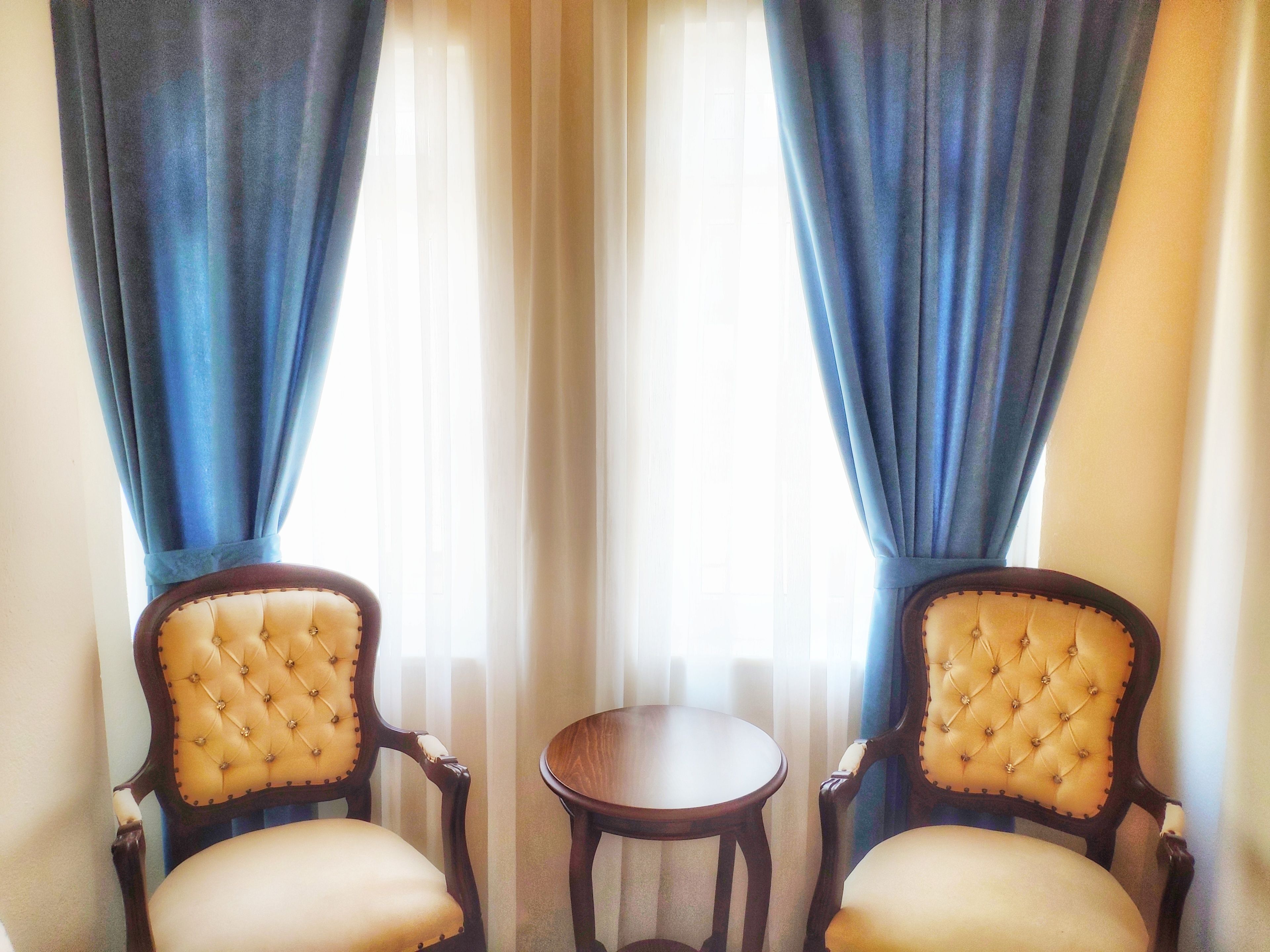 suite | living area | lcd tv