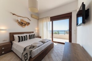 3 chambres, chambres insonorisées, fer et planche à repasser