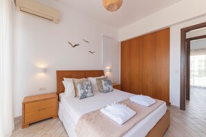 3 bedrooms, soundproofing, iron/ironing board, free cots/infant beds
