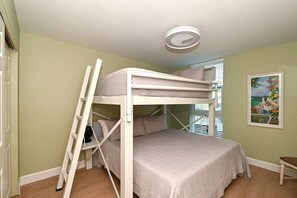 Room - House Of The Sun #308GV (Sarasota)
