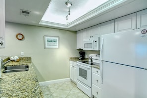 Private kitchen - House Of The Sun #307GV (Sarasota)