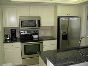 Kitchen 2 - House Of The Sun #409GV (Sarasota)