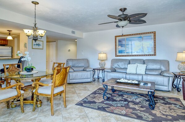 Living area - House Of The Sun #203GS (Sarasota)
