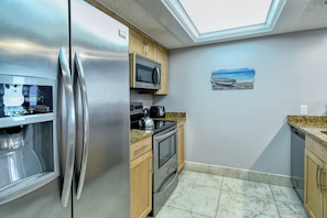Private kitchen - House Of The Sun #512GF (Sarasota)