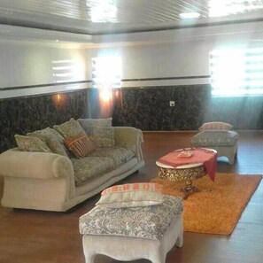 Sala de estar en el lobby