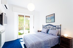 3 bedrooms, iron/ironing board, travel cot, free WiFi