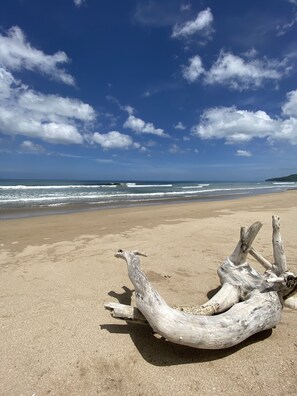 Beach nearby, white sand, sun loungers, beach towels - Villas Kalei (Cabo Velas)