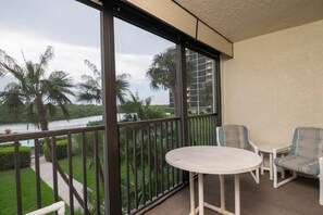 Outdoor dining - Affordable First Floor Condo - Walk to the Beach (Naples)