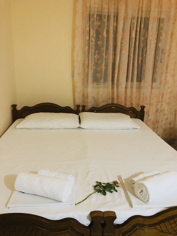 Family House, 2 Bedrooms, Garden View