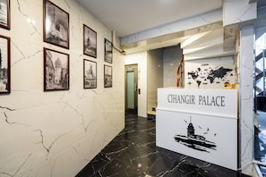 Reception - Cihangir Palace (Istanbul)