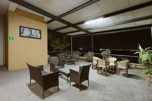 Terrace/patio - Hotel Guivá Aeropuerto (Oaxaca)