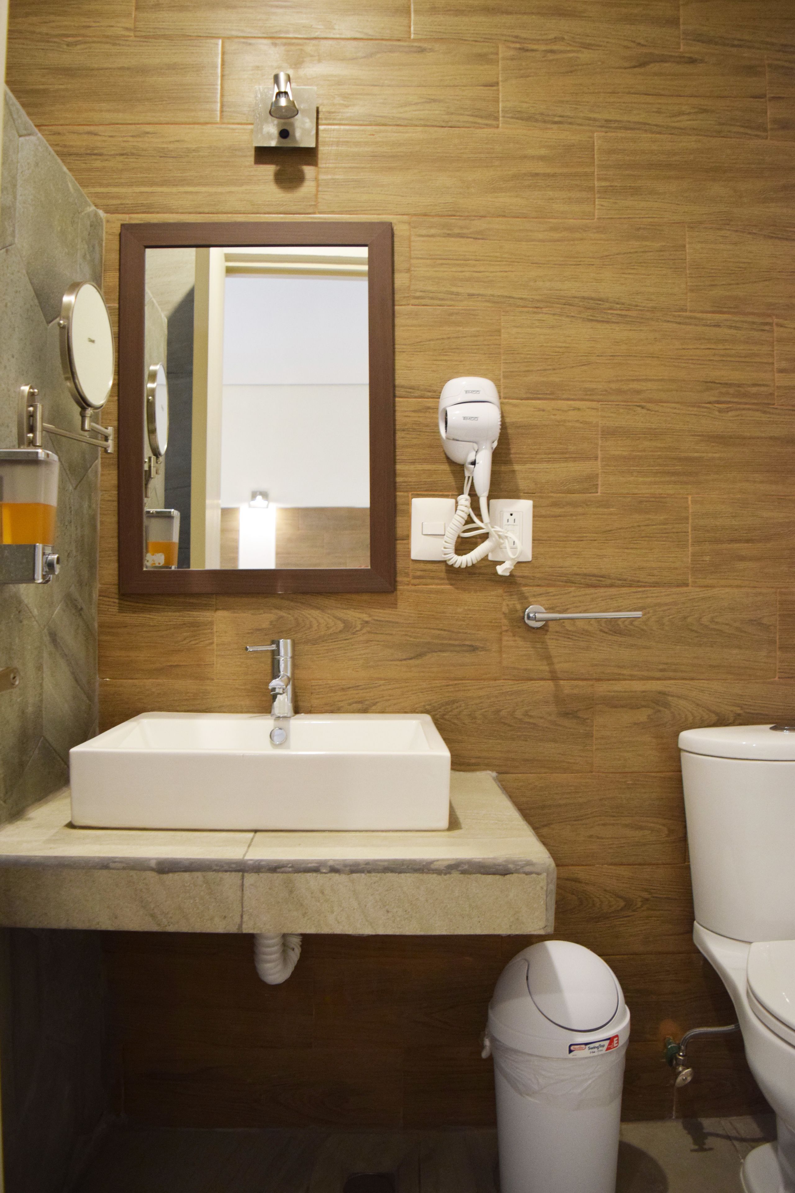 standard room | bathroom | shower, free toiletries, hair dryer, towels