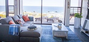 Comfort Villa, 2 Bedrooms, Ocean View | Living area | Flat-screen TV - Tweede Wind (Yzerfontein)