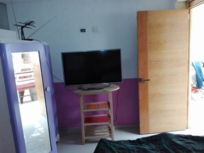 3 Schlafzimmer, Schreibtisch, Bügeleisen/Bügelbrett, kostenloses WLAN