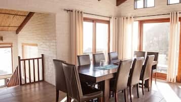 Exclusive House | In-room dining