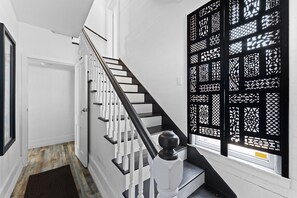 Interior - 2 bed, 1 bath, 2nd floor apartment in the heart of downtown, historic New Smyrna Beach. (New Smyrna Beach)