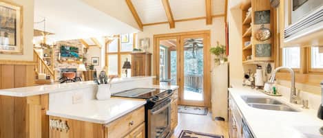 غسالة أطباق، ماكينة لصنع القهوة/الشاي، مستلزمات طهي/أطباق/أوعية