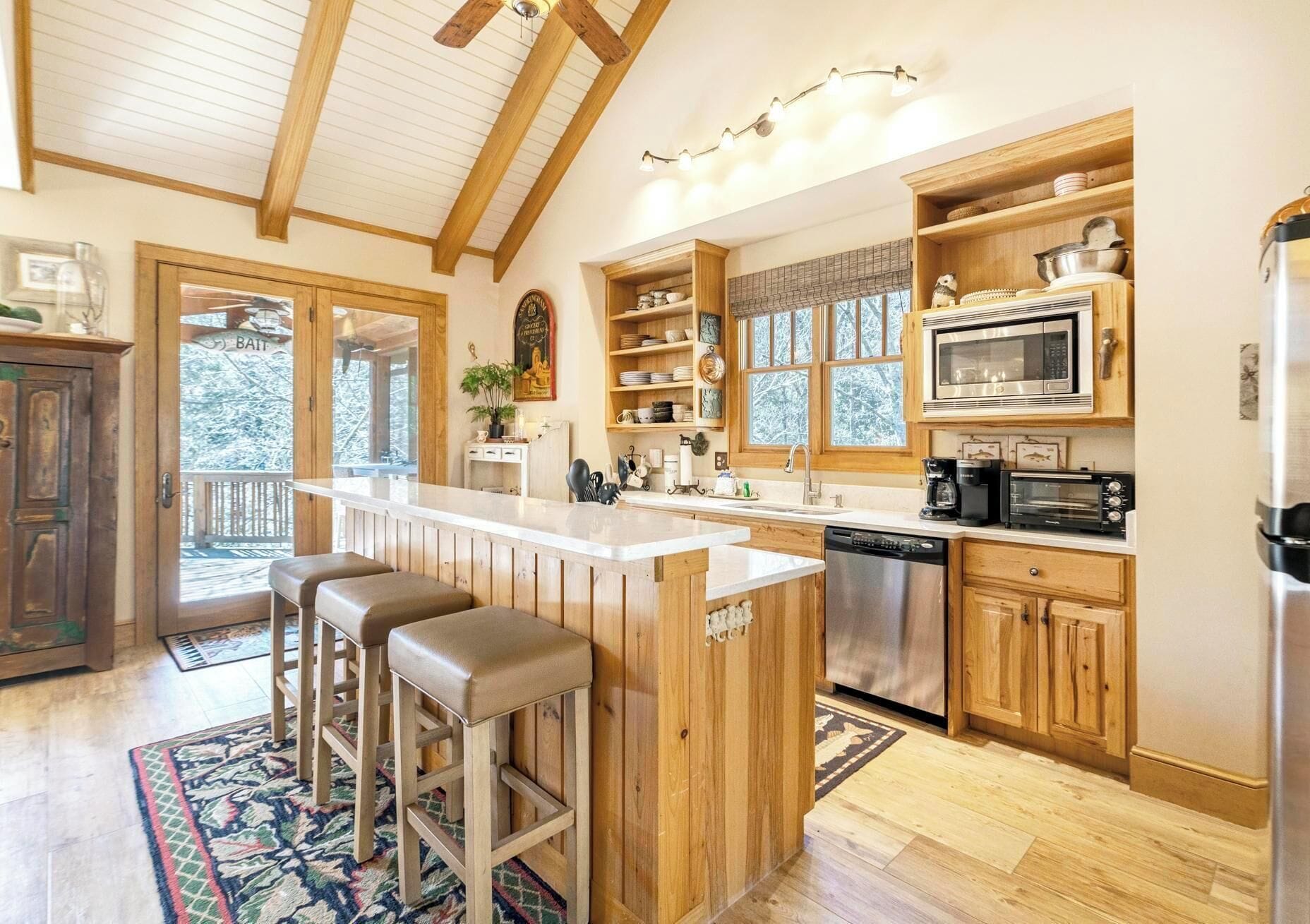 Lave-vaisselle, cafetière/bouilloire