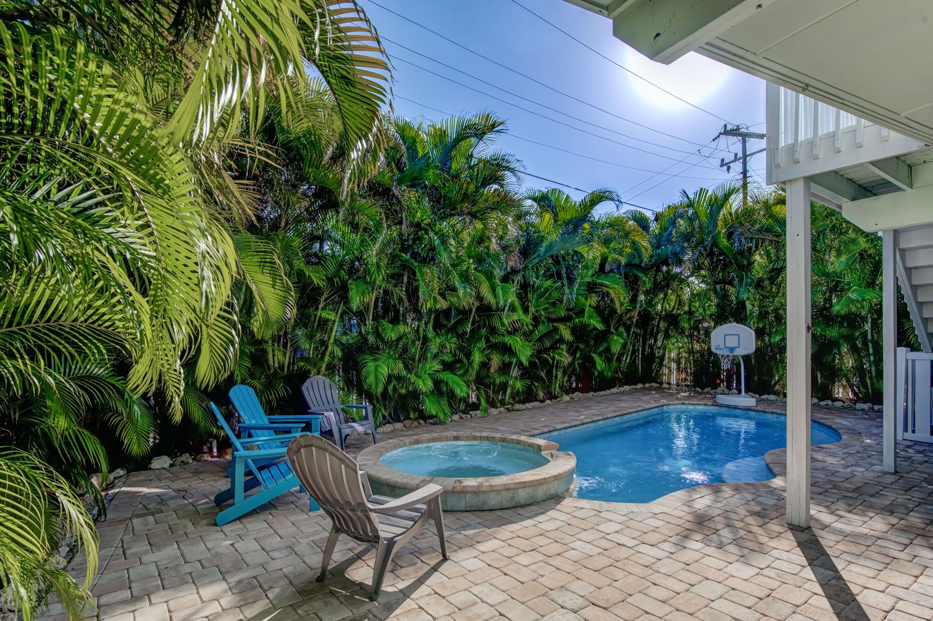 Beautiful 4 bedroom beach house with private pool and spa!-Bimini Breeze
