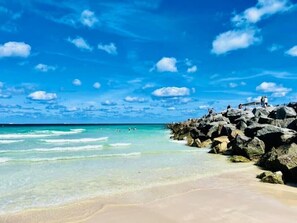 Am Strand, Liegestühle, Strandtücher