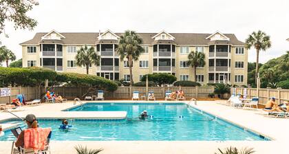 "Ocean Breeze" - Almost Ocean Front with Tons of Ocean Views - pool access