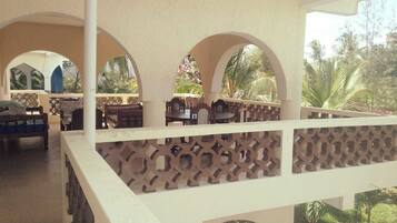 Classic-Villa, 6 Schlafzimmer | Ausblick vom Zimmer