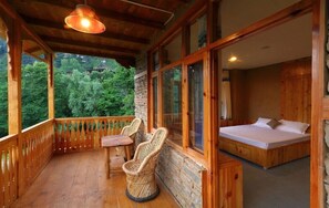 Property grounds - HBA Family loft studio (Naggar)