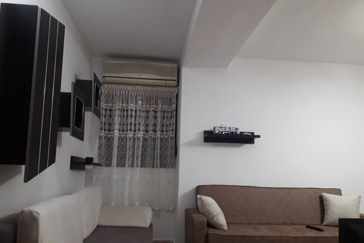 Deluxe Apartment, 2 Bedrooms, City View | Living area