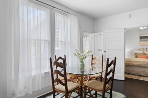 Dining - 1/1 1st floor apartment in the heart of downtown, historic New Smyrna Beach. (New Smyrna Beach)