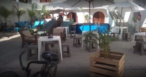 Lobby sitting area - Planet.OM (Ica)