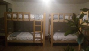 Shower, soap, toilet paper - Planet.OM (Ica)