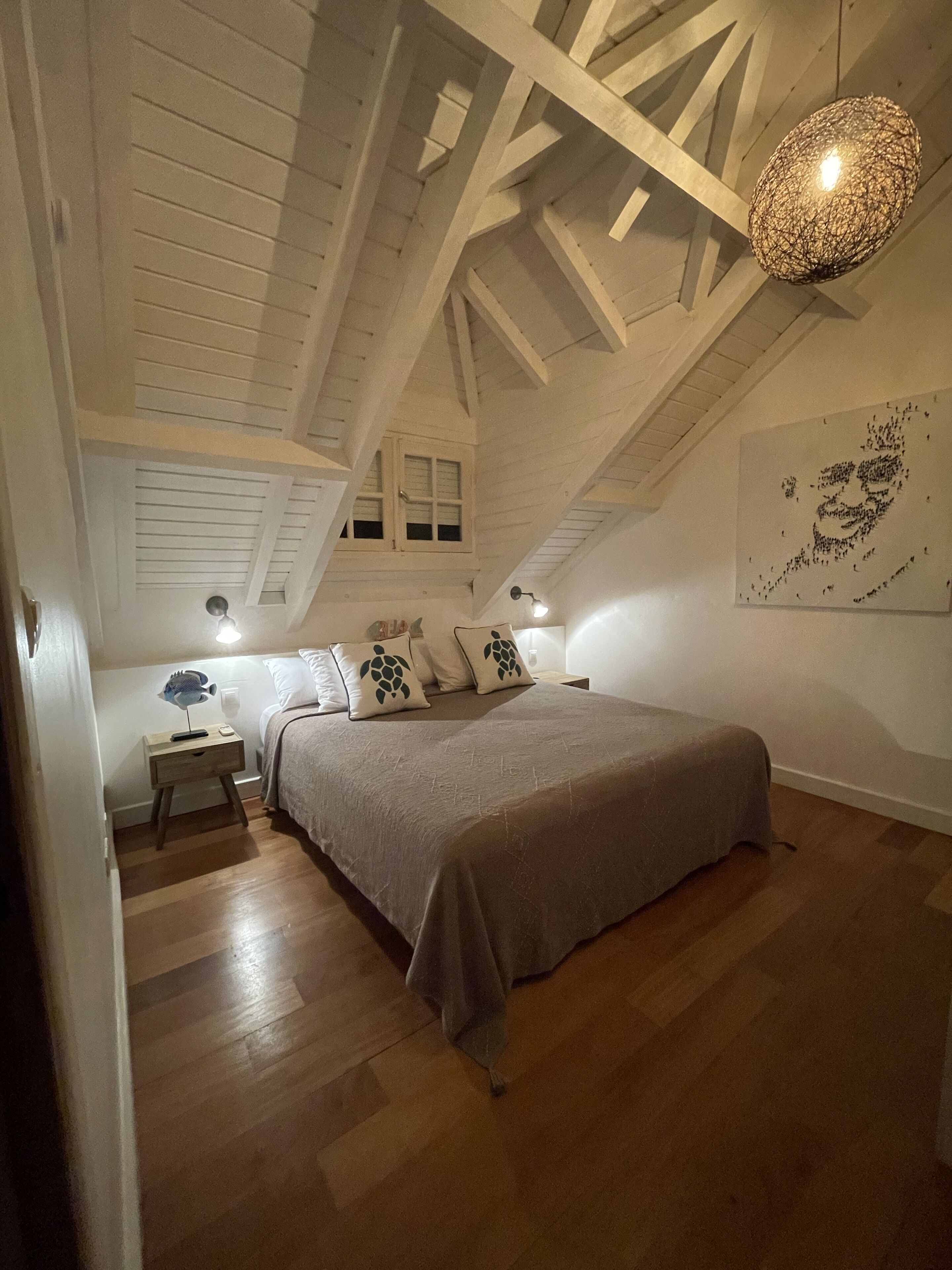 3 chambres, fer et planche à repasser, Wi-Fi gratuit, draps fournis