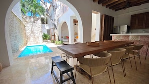 Outdoor dining