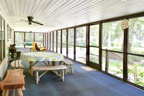 Dining - Hidden Oasis on the St. Johns River (Green Cove Springs)