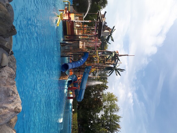 Indoor pool, outdoor pool