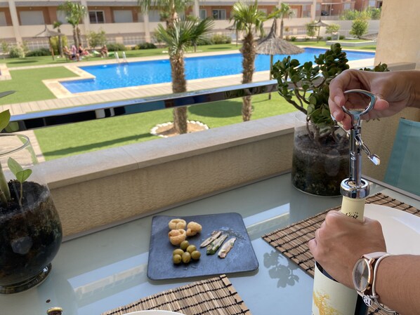 حمّام سباحة خارجي