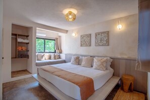 3 Schlafzimmer, Schreibtisch, Bügeleisen/Bügelbrett, WLAN