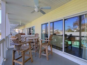 Outdoor dining - Heated Pool Access | 5*Clean | Flex Cancelation (Tybee Island)