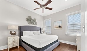 7 slaapkamers, een strijkplank/strijkijzer, reisbedje, gratis wifi