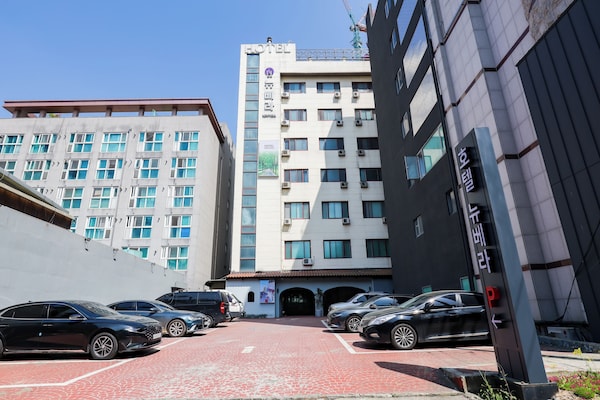 Newvera Hotel - Daedeok-gu
