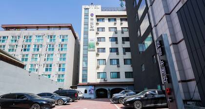 Newvera Hotel