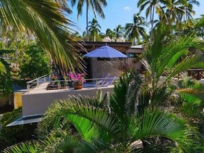 Property grounds - Palmar Penthouse · Casa Palmar 1 BR Oceanfront Penthouse Suite (Sayulita)
